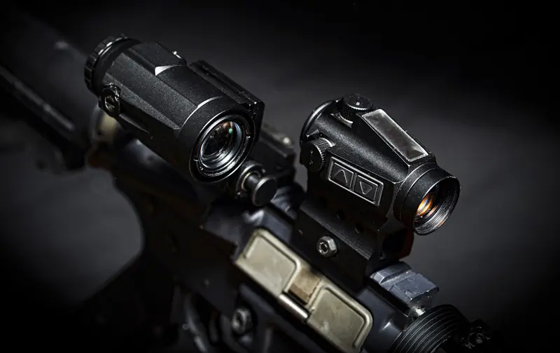 ノーベルアームズ　MICRO 3X TACTICAL MAGNIFIER たくノーベルアームス マイクロ3Xタクティカルマグニファイヤー 3X